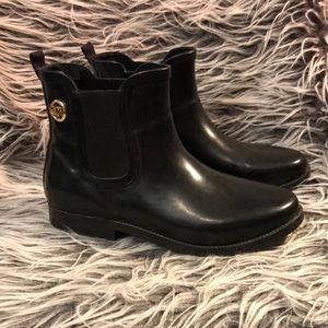 Michael Kors matte black Chelsea Boots